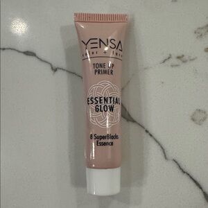 🌸5/$25🌸 Yensa tone up essential glow primer